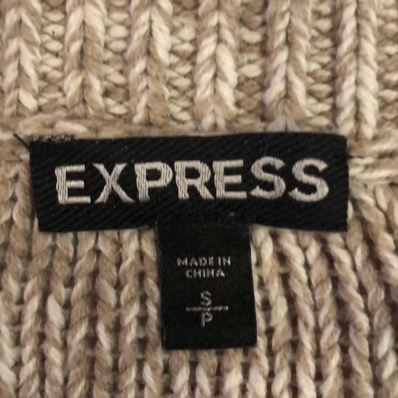 3/$20 Express Tan & cream Knit Crop Sweater - Picture 4 of 6